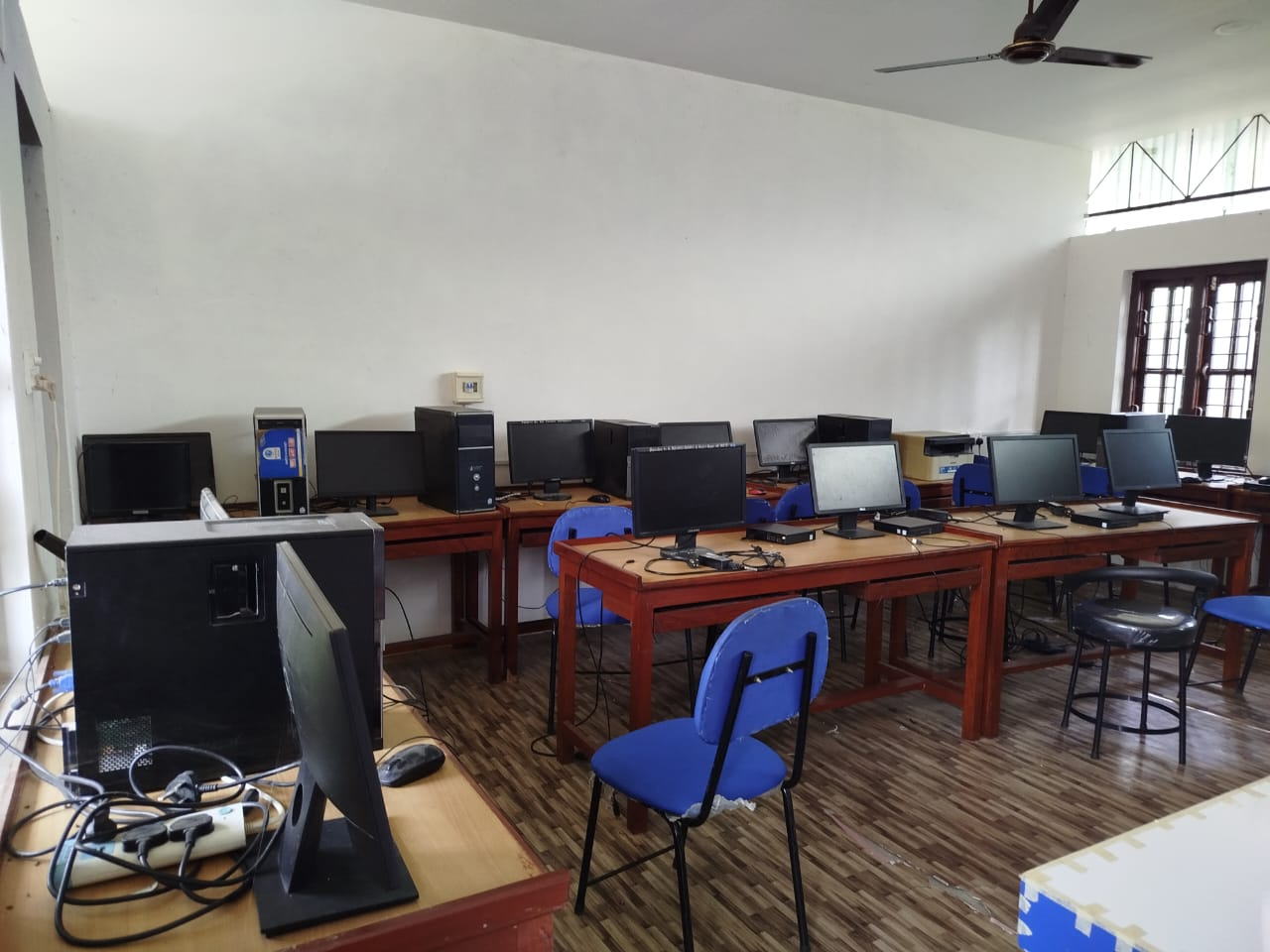 Computer Laboratory - श्री श्रमिक आधारभूत विद्यालय कम्प्युटर ल्याब